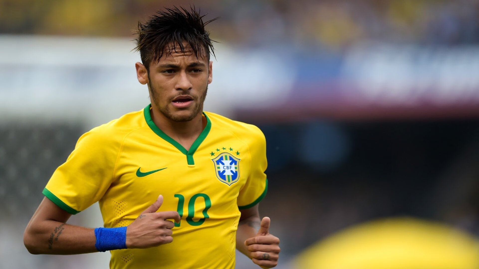  Scout迎来七赛季出色发挥，掘金观众热烈欢呼！观众掌声雷动